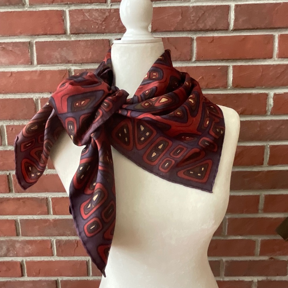 Silk Square Graphic Print Scarf Hand Rolled 35”x35” NWOT